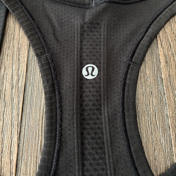 Lululemon Swiftly Tech Black Racerback Tank Top. Size 8. - Picture 6 of 9